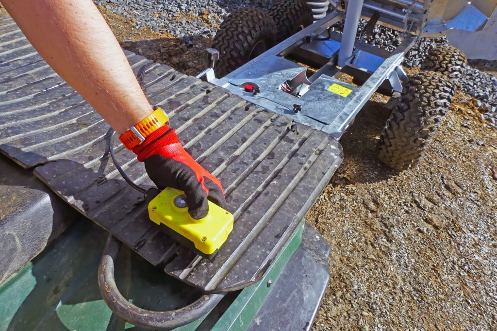 Hydraulic Dump Trailer - DT100 - Image 3
